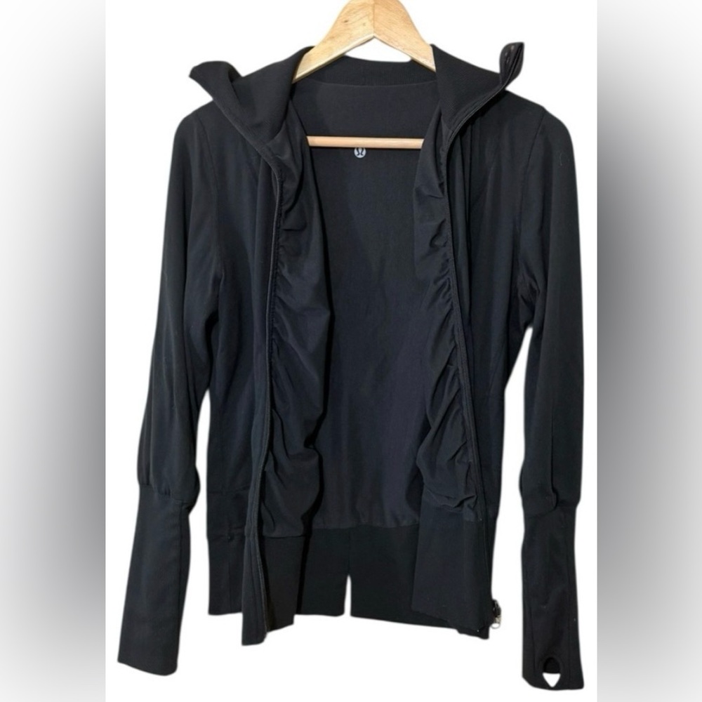 Lululemon Reversible Raja Jacket Sz 6 Black Zip Thumbholes